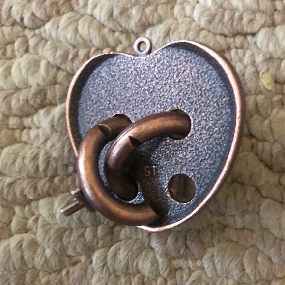 VolksRose 2 pieces Brain Teaser Puzzles - Picture 1 of 8